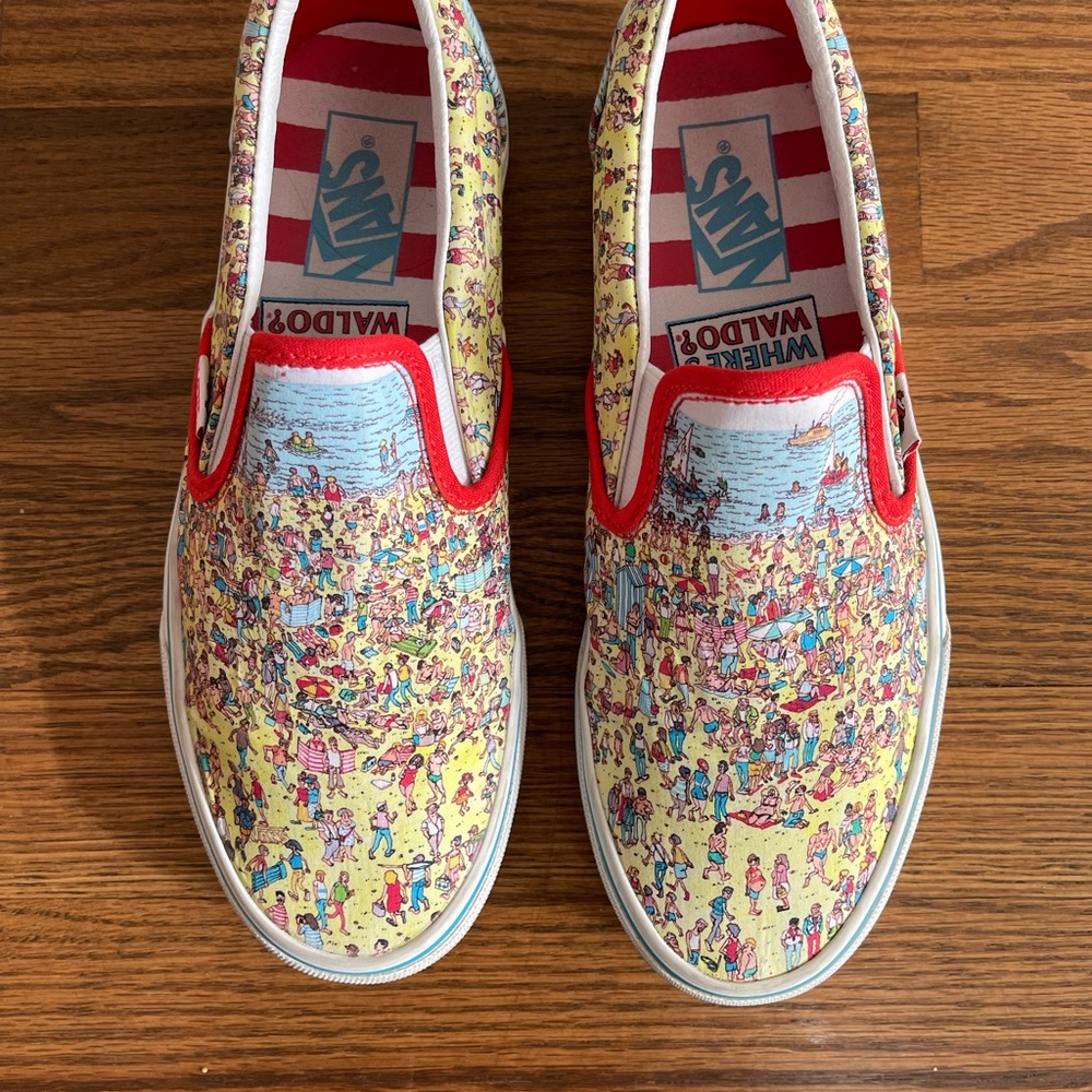 Vans X Where’s Waldo Beach Print Classic Slip On Shoes M 7/W 8.5 Find Steve - Picture 5 of 11